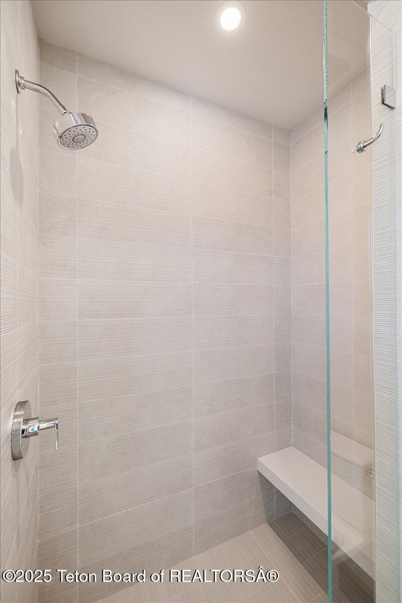 338 HIDDEN HOLLOW Drive