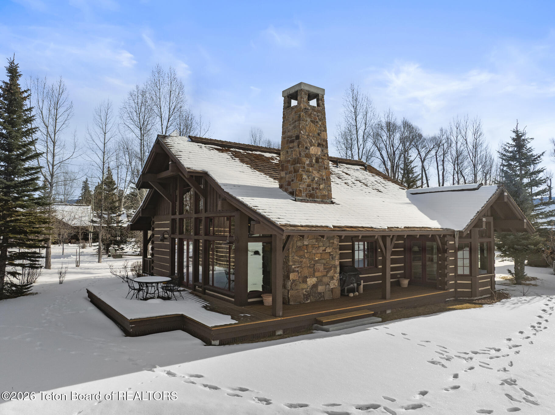 6025 N SILVERBERRY Lane