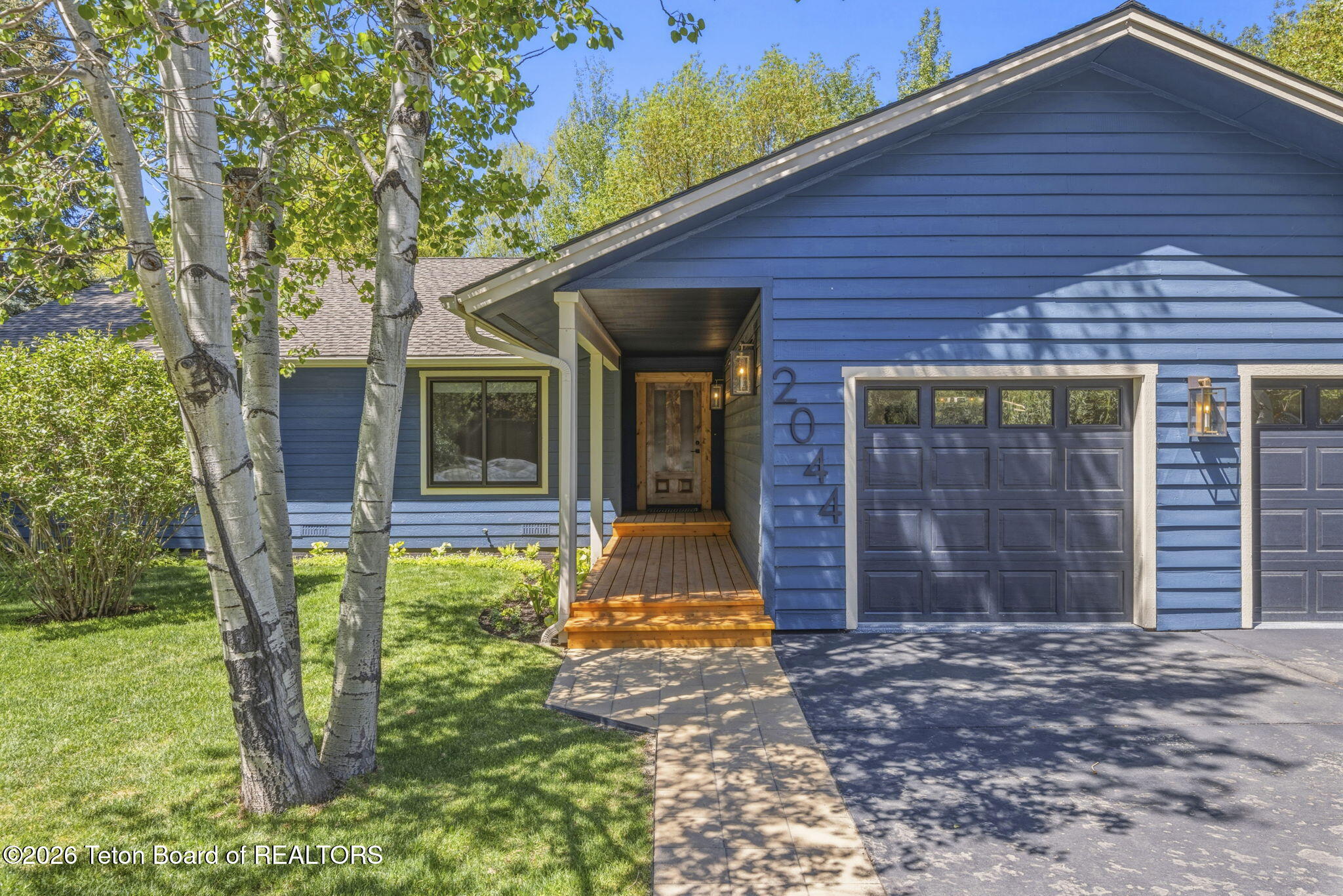 2044 HIDDEN RANCH Loop