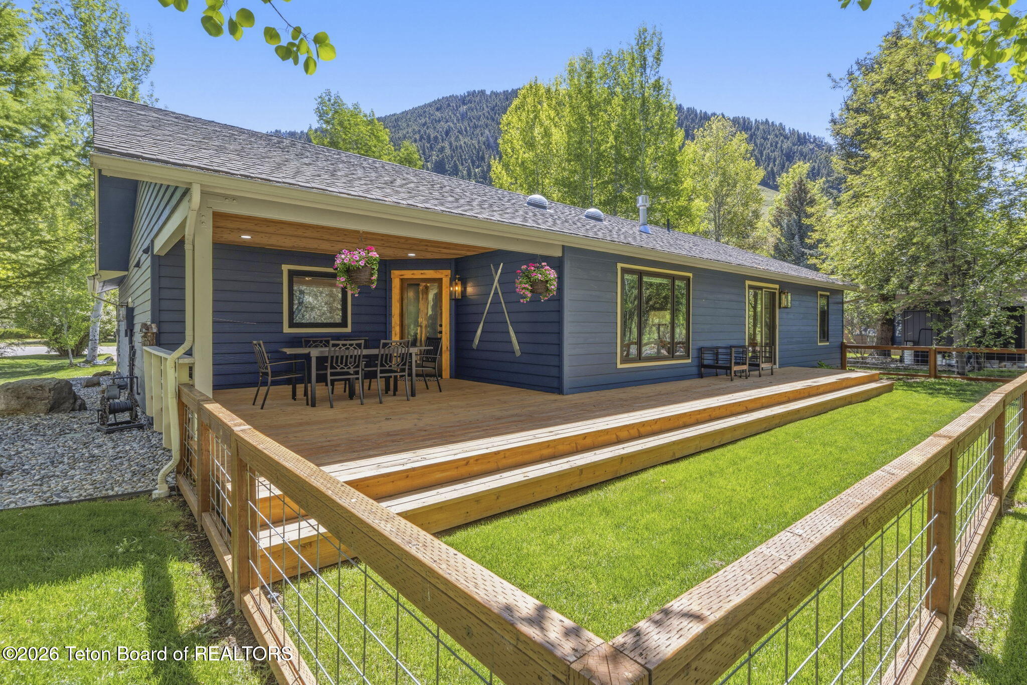2044 HIDDEN RANCH Loop