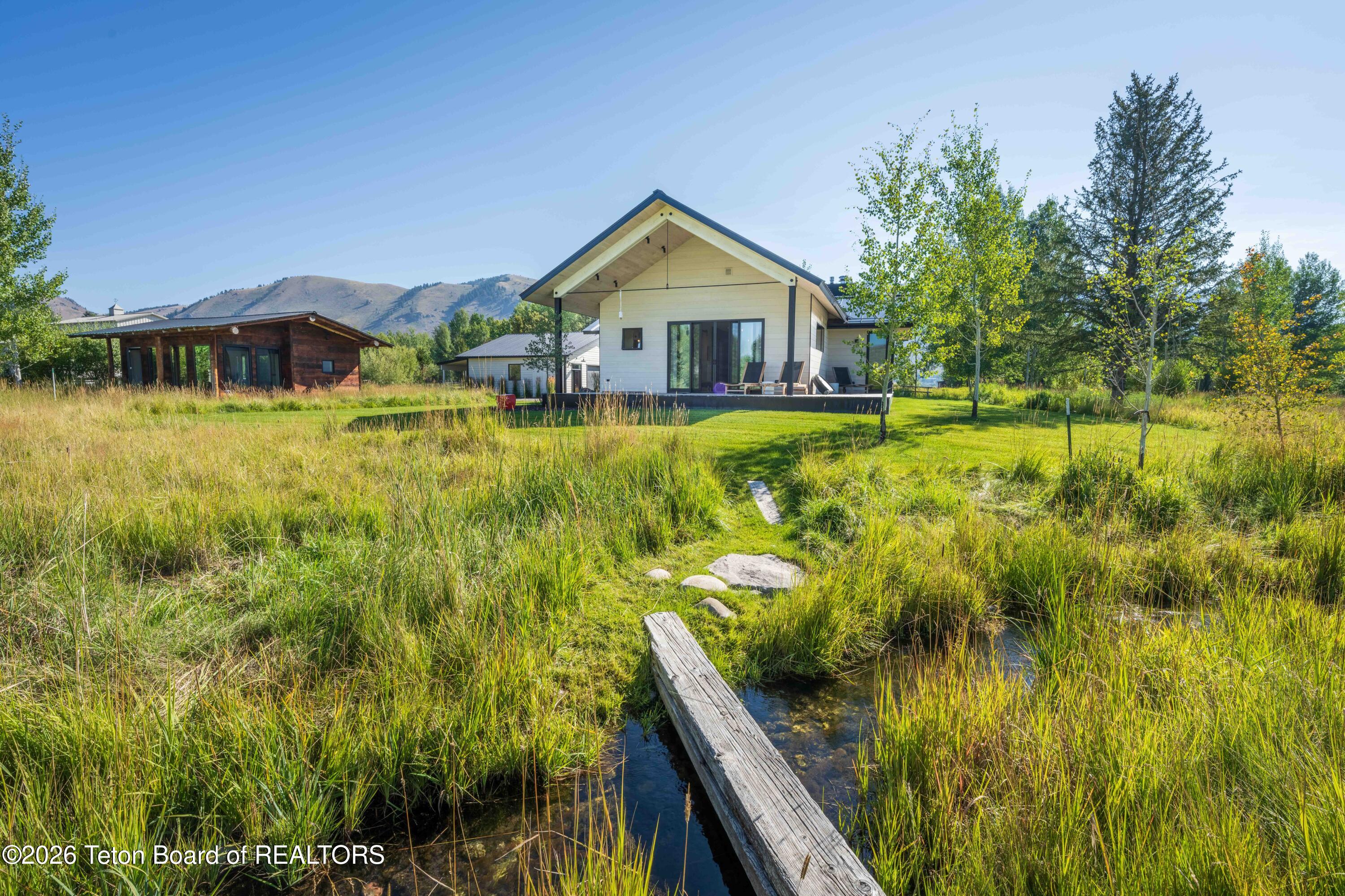 2075 S PARK RANCH Road