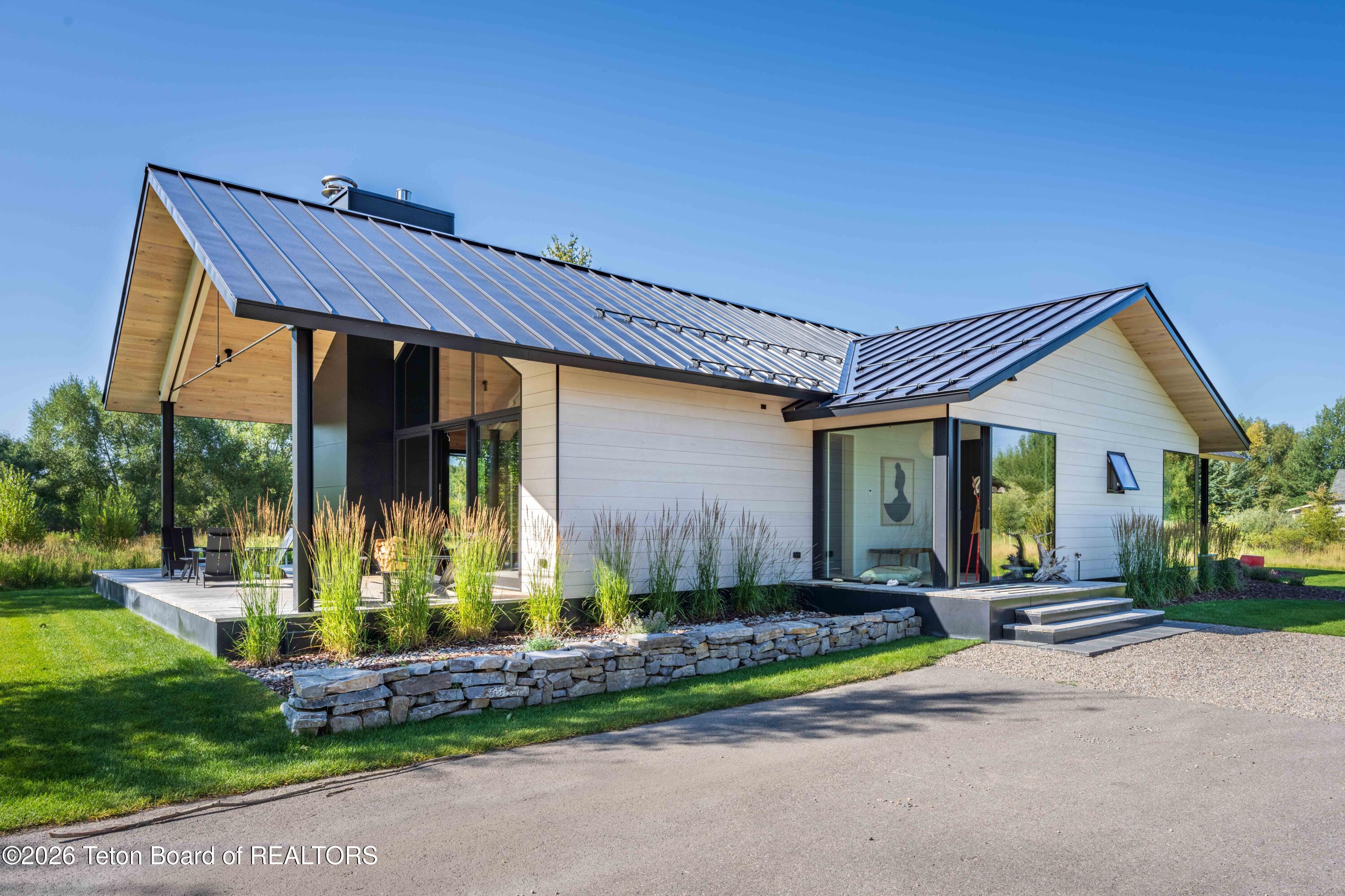 2075 S PARK RANCH Road
