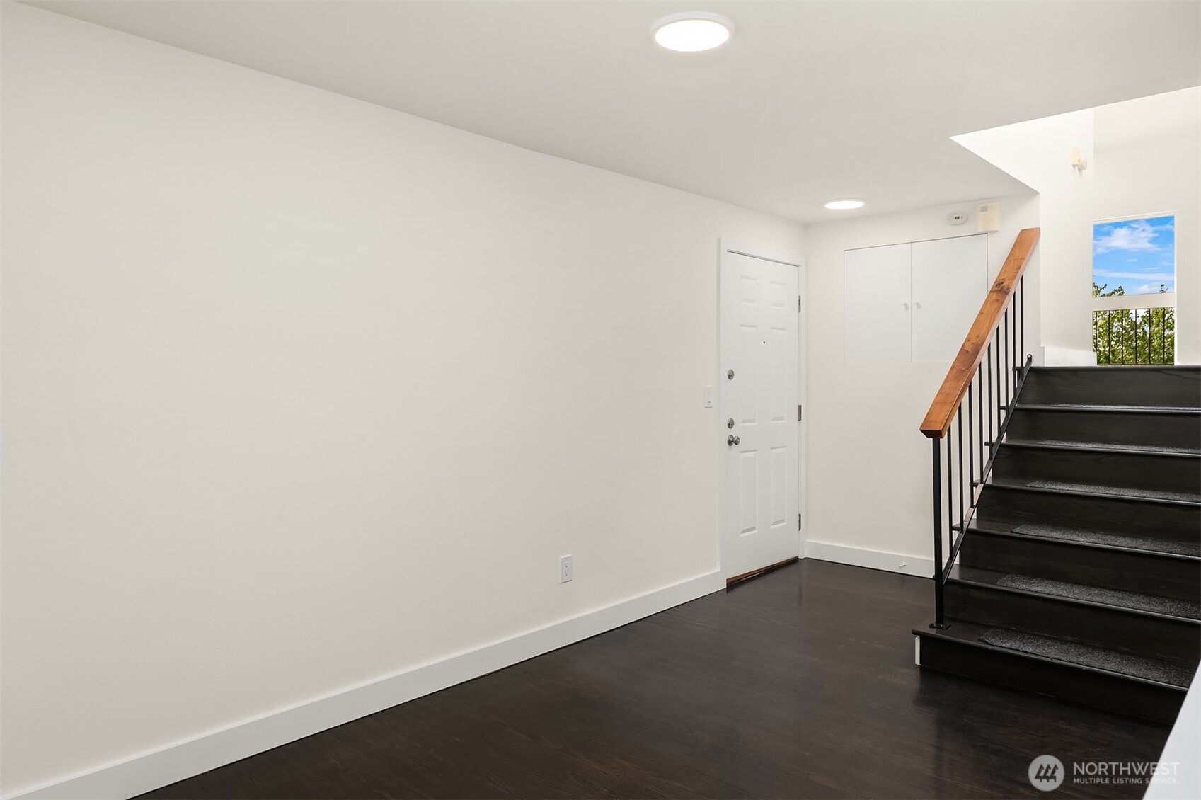 202 W Olympic Place Unit: 405