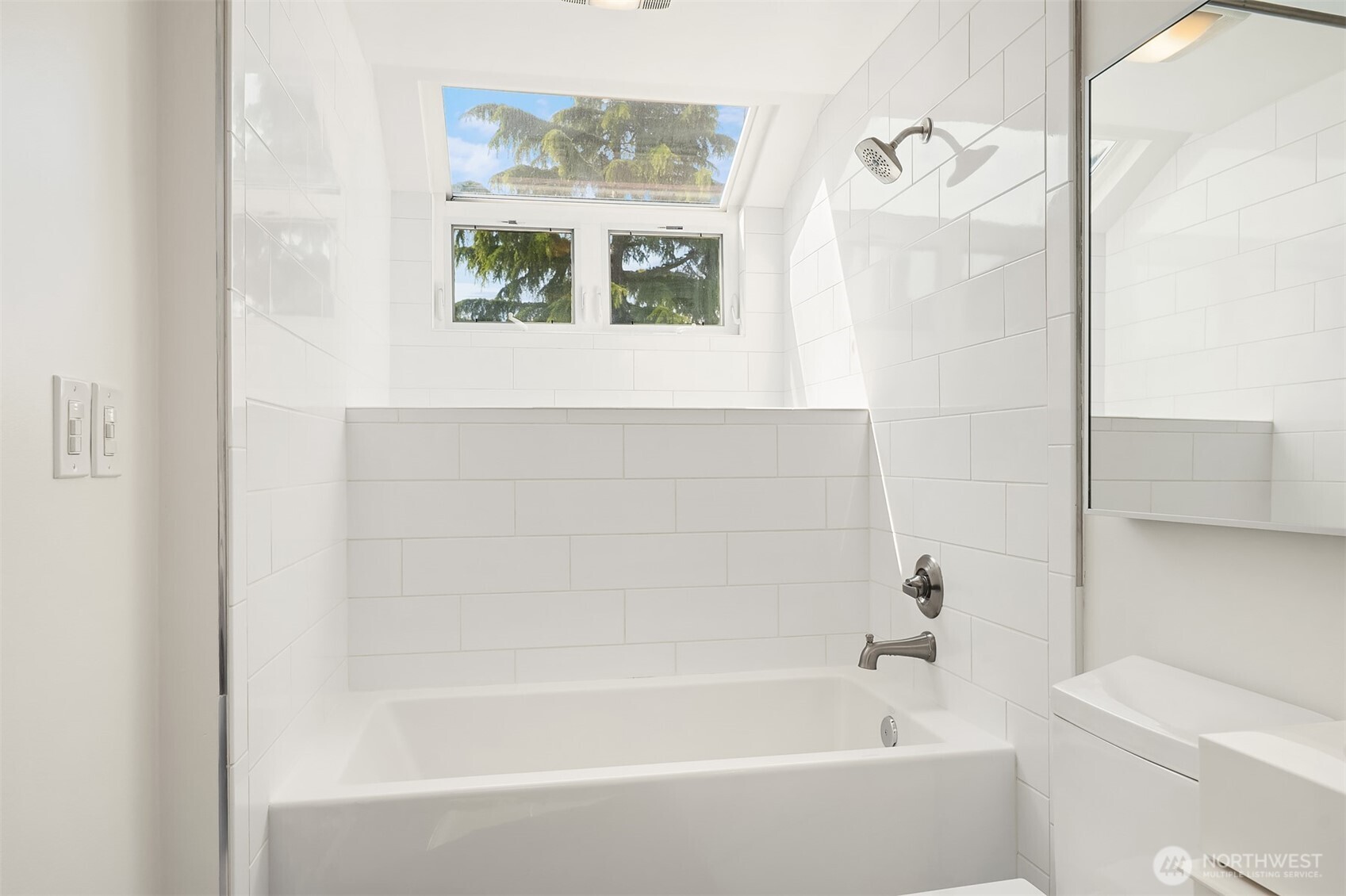 202 W Olympic Place Unit: 405