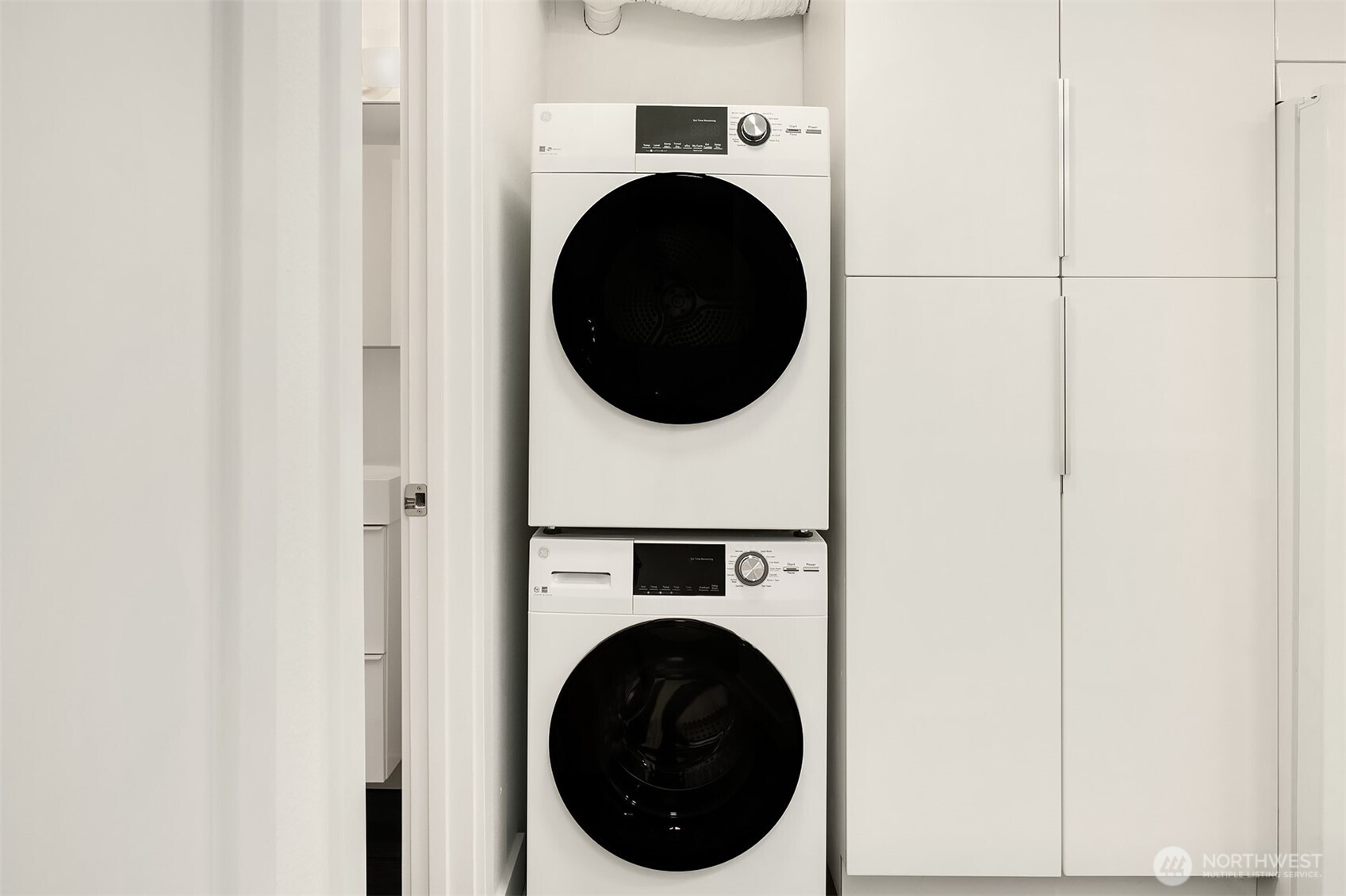 202 W Olympic Place Unit: 405