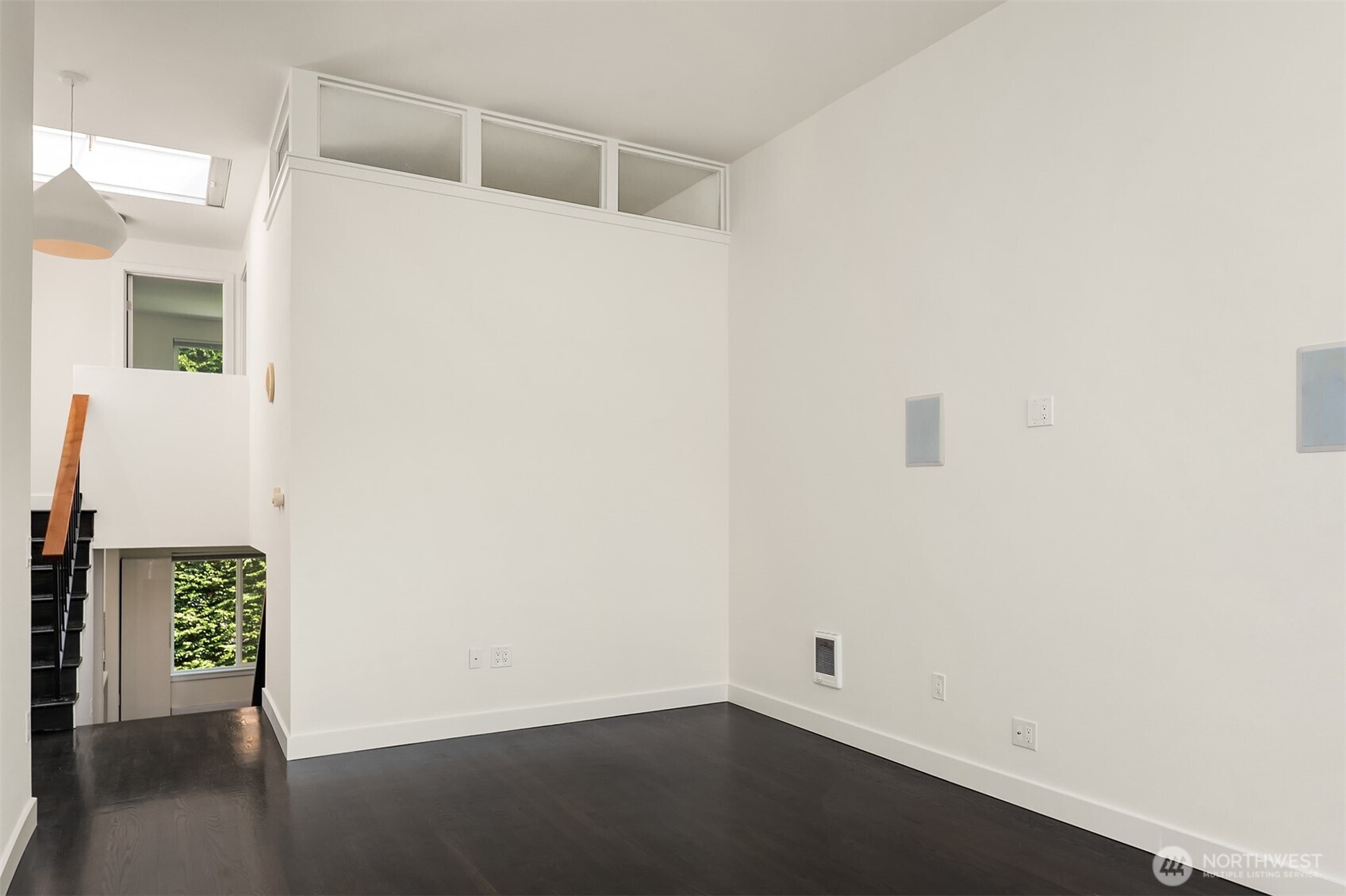 202 W Olympic Place Unit: 405