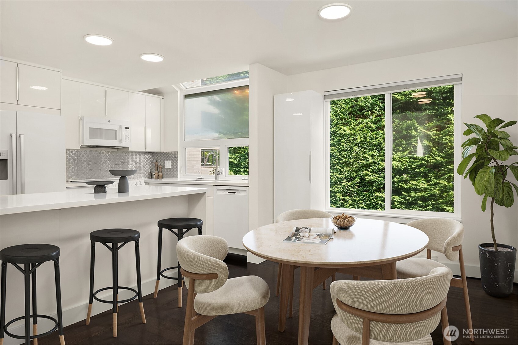 202 W Olympic Place Unit: 405