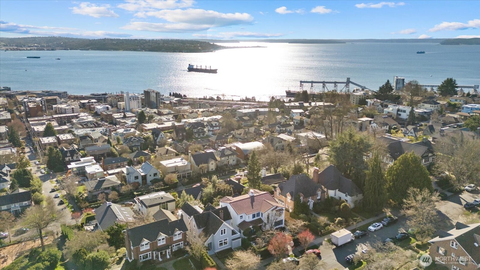 307 W Highland Drive