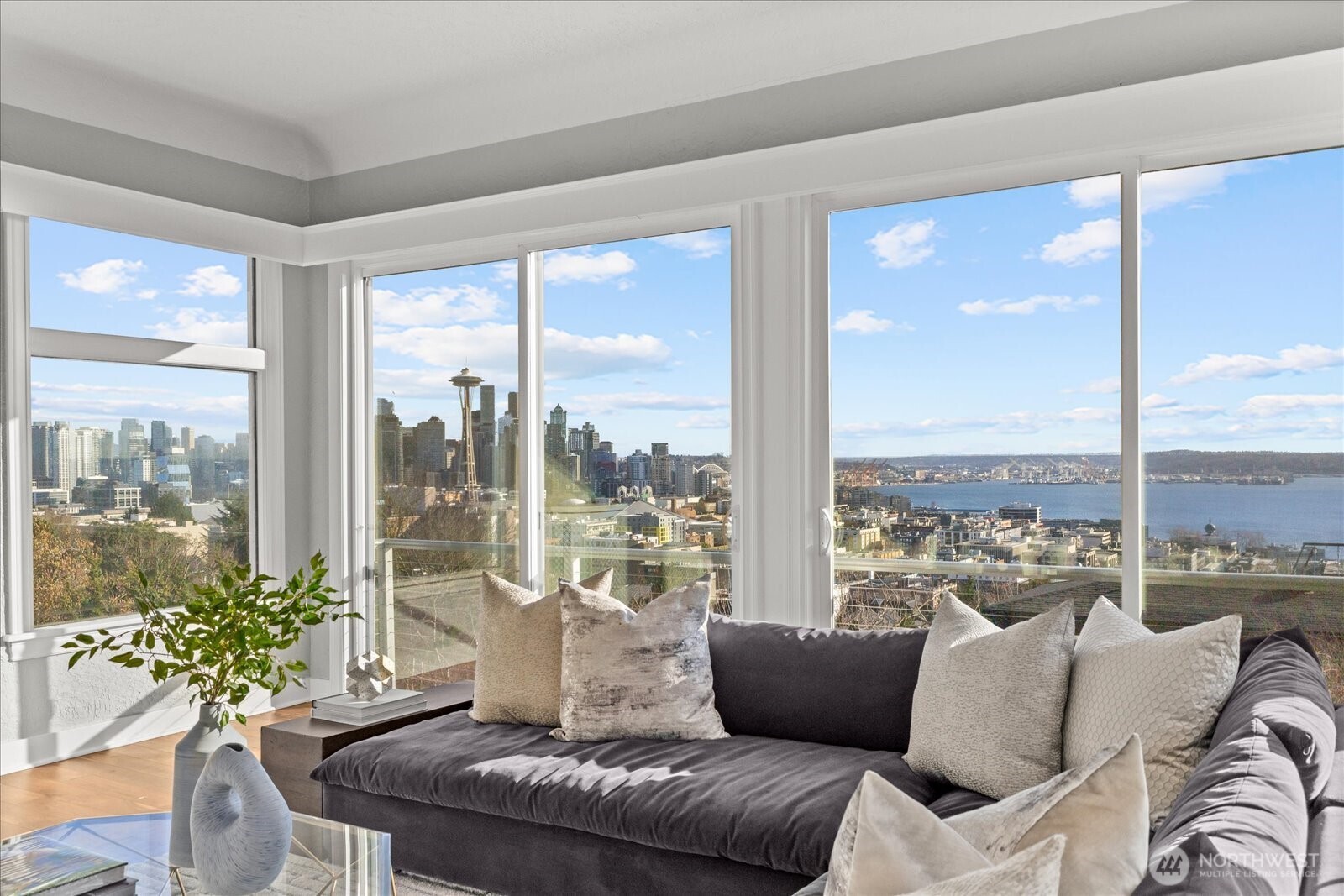 307 W Highland Drive