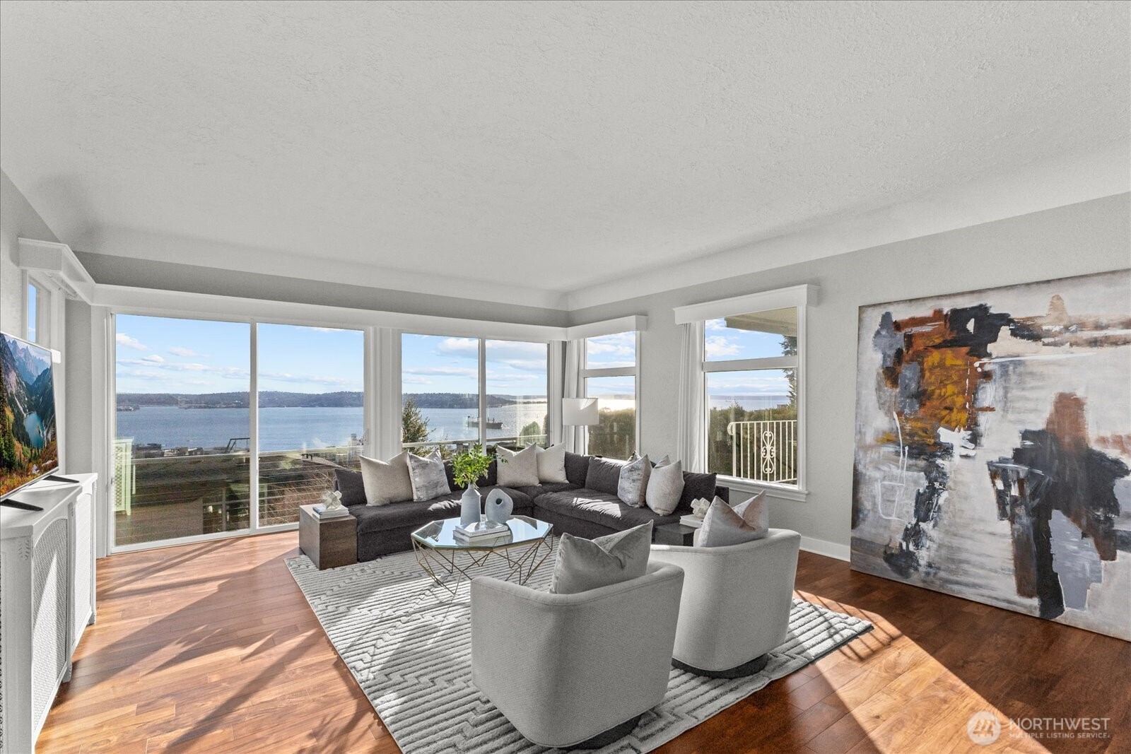 307 W Highland Drive