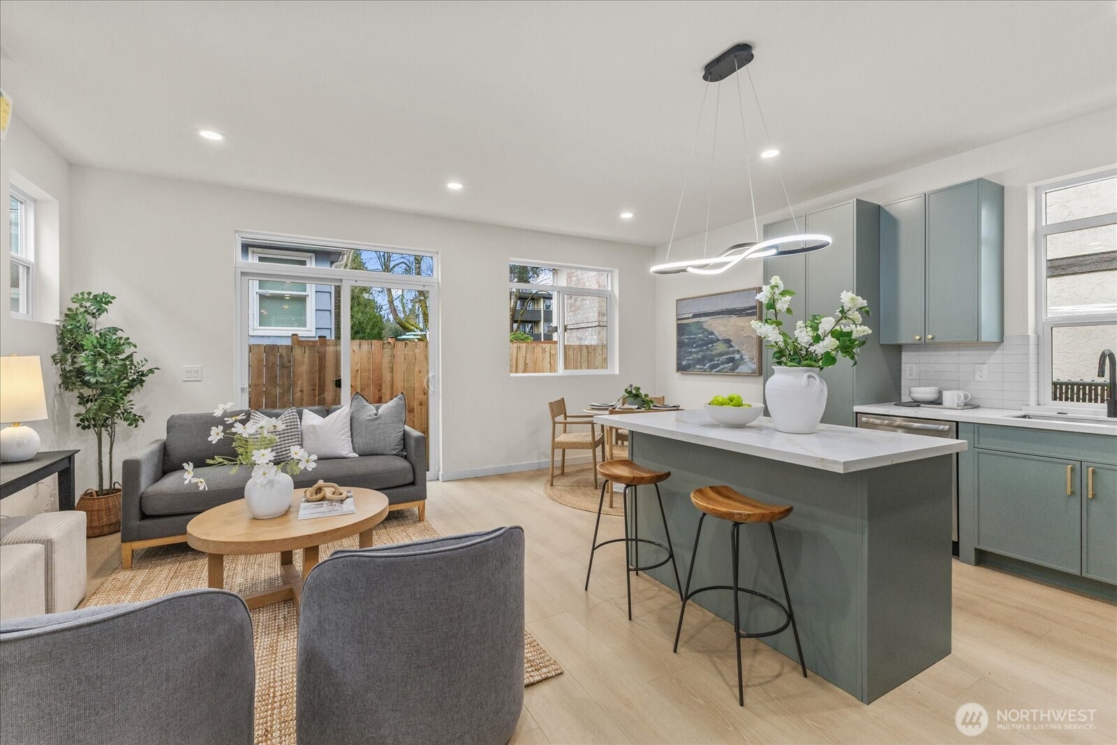 11017 35th Avenue NE