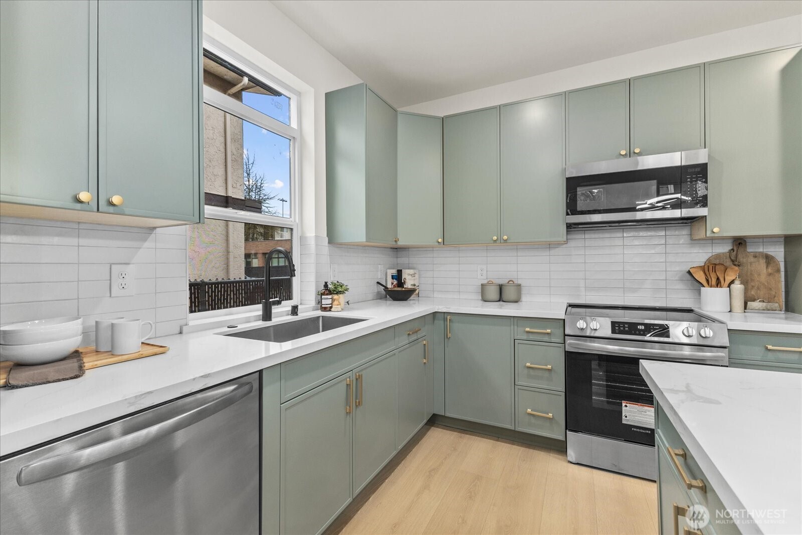 11017 35th Avenue NE