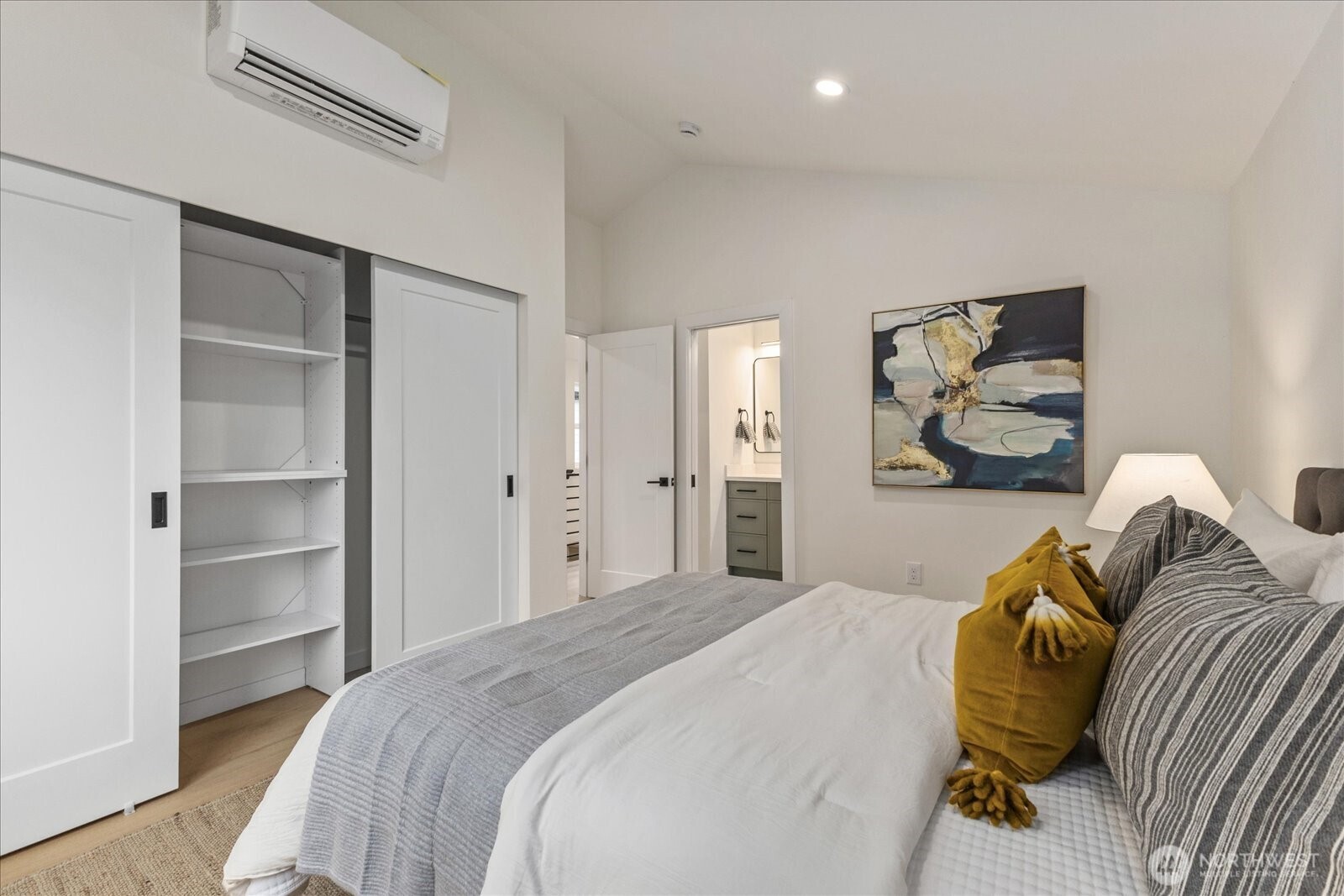 11017 35th Avenue NE