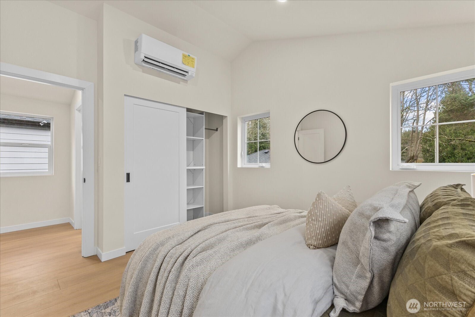 11017 35th Avenue NE