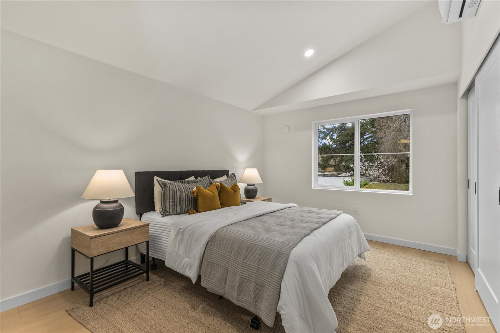 11017 35th Avenue NE