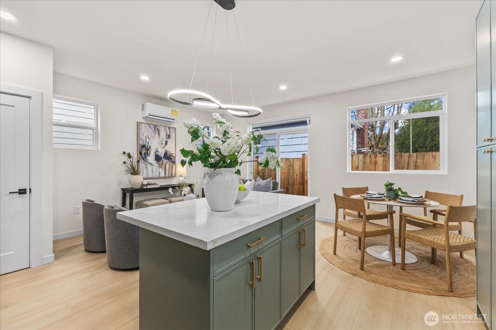 11017 35th Avenue NE