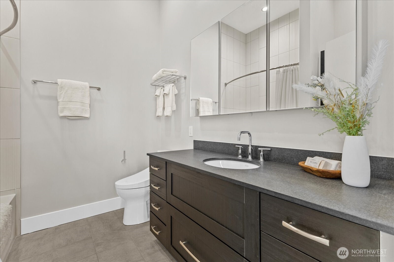 900 Lenora Street Unit: 1203