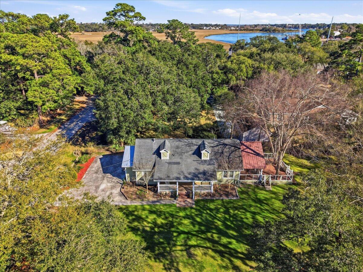 1309 N Edgewater Drive