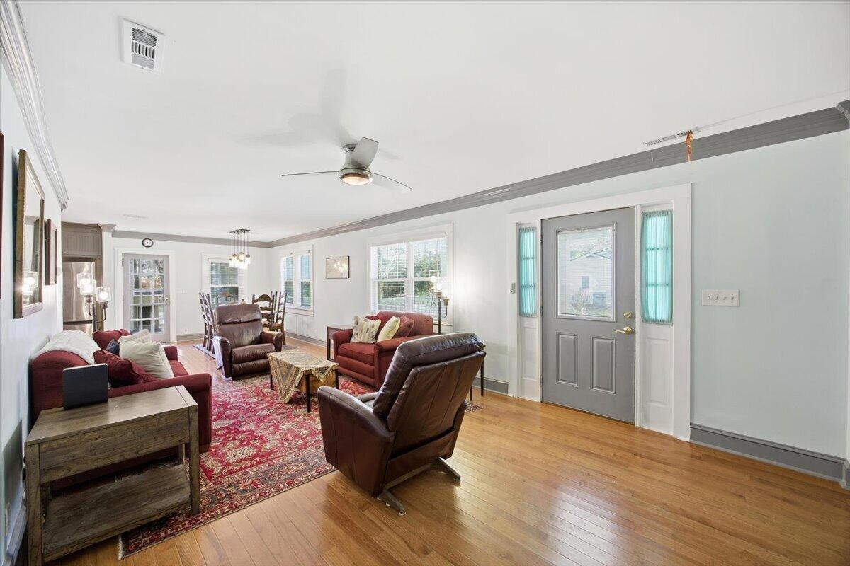 1309 N Edgewater Drive