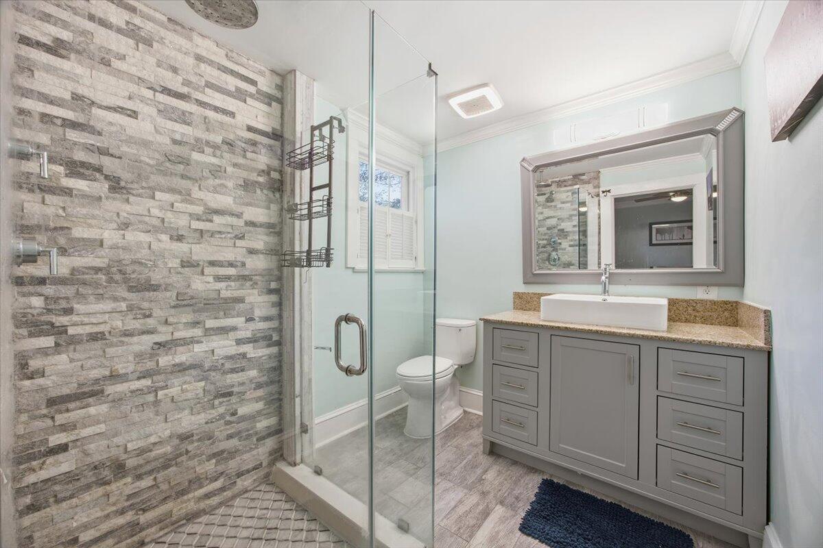 1309 N Edgewater Drive