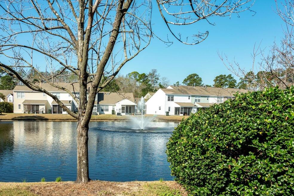 102 Yellow Hawthorn Circle