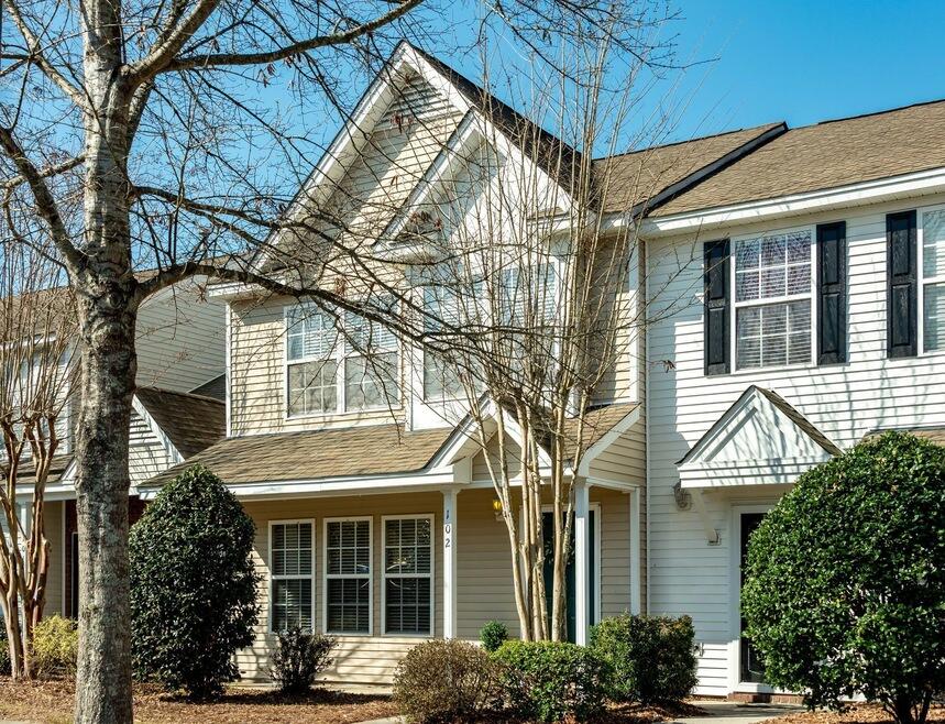 102 Yellow Hawthorn Circle