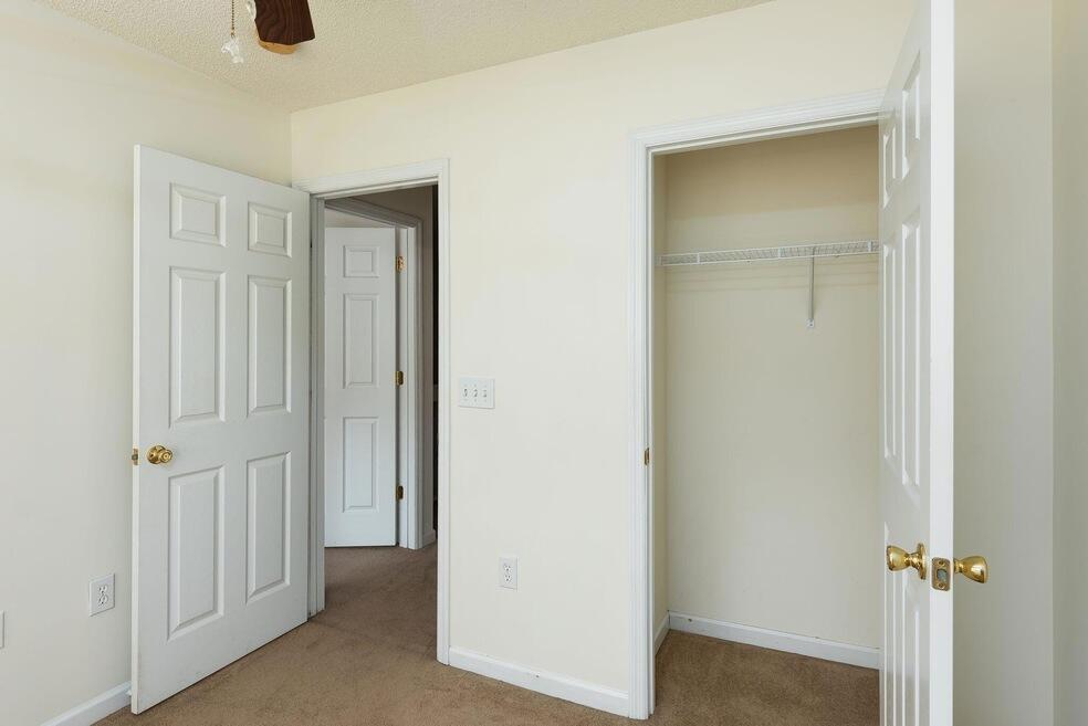 102 Yellow Hawthorn Circle