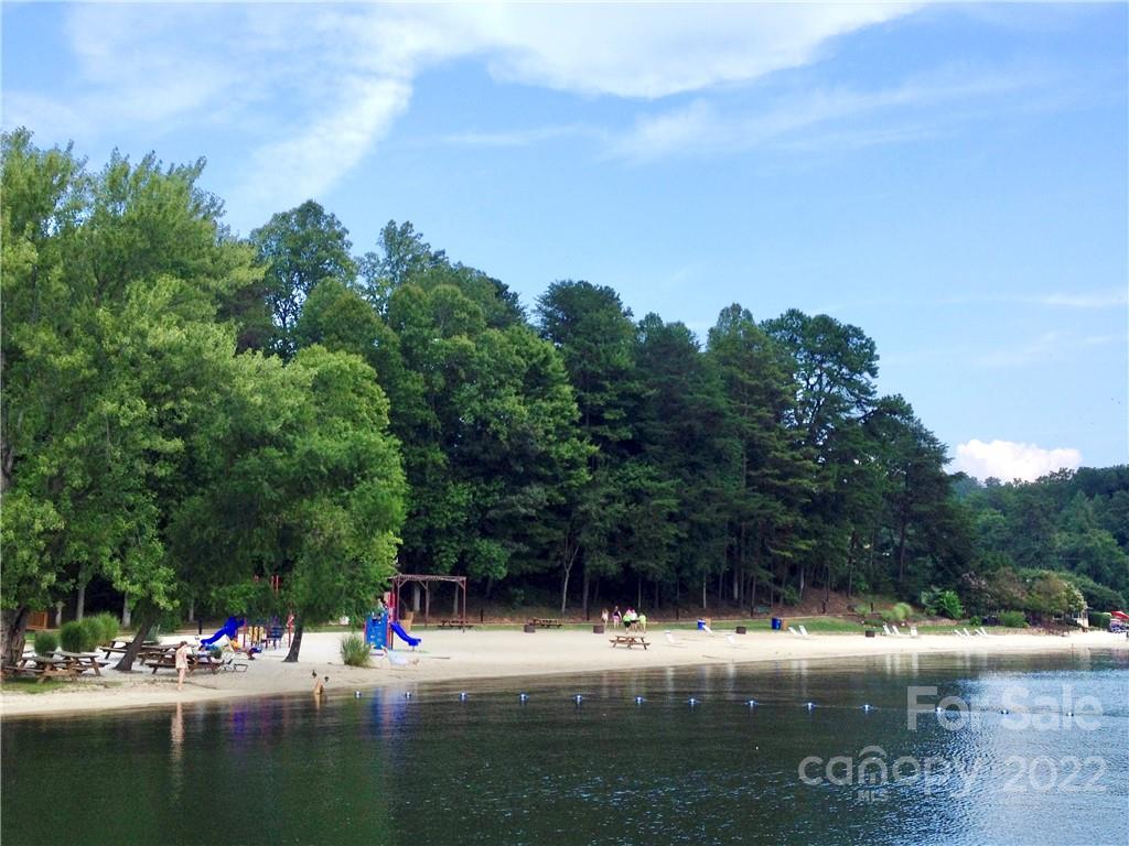 99999 Lake Wood Drive Unit: 82