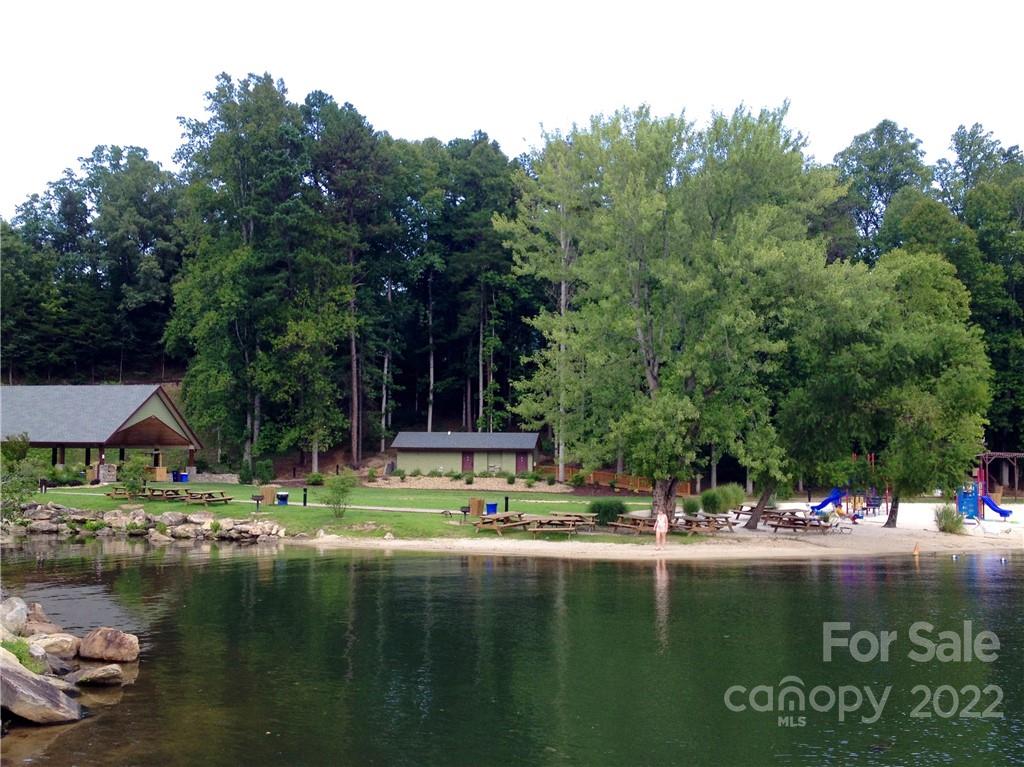 99999 Lake Wood Drive Unit: 82