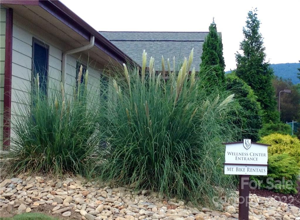 99999 Lake Wood Drive Unit: 82