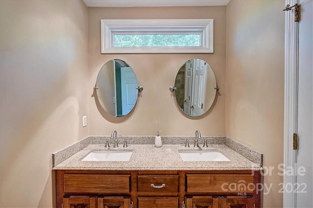 7725 Ridgeloch Place