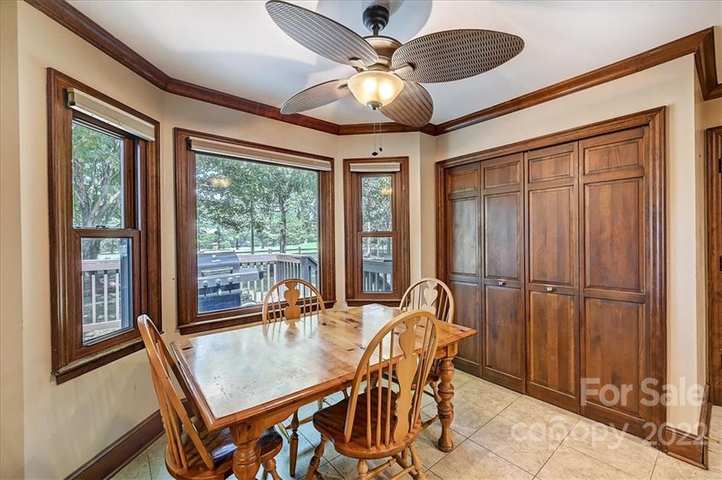 7725 Ridgeloch Place