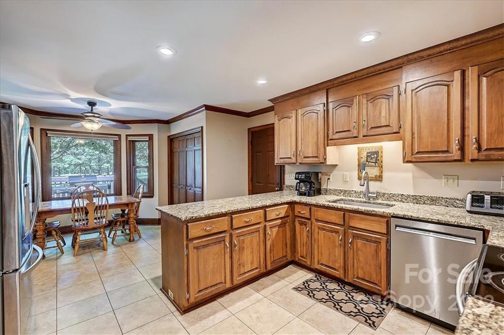 7725 Ridgeloch Place