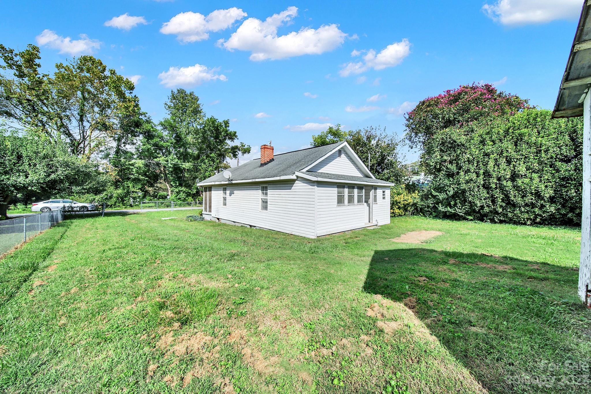 1021 Roosevelt Street