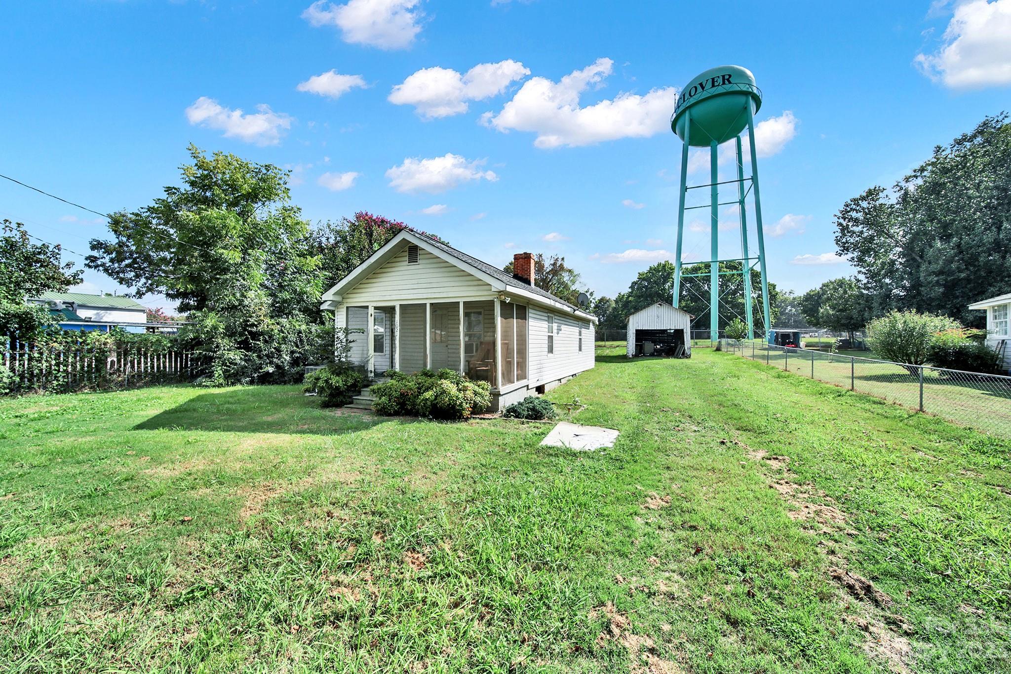 1021 Roosevelt Street