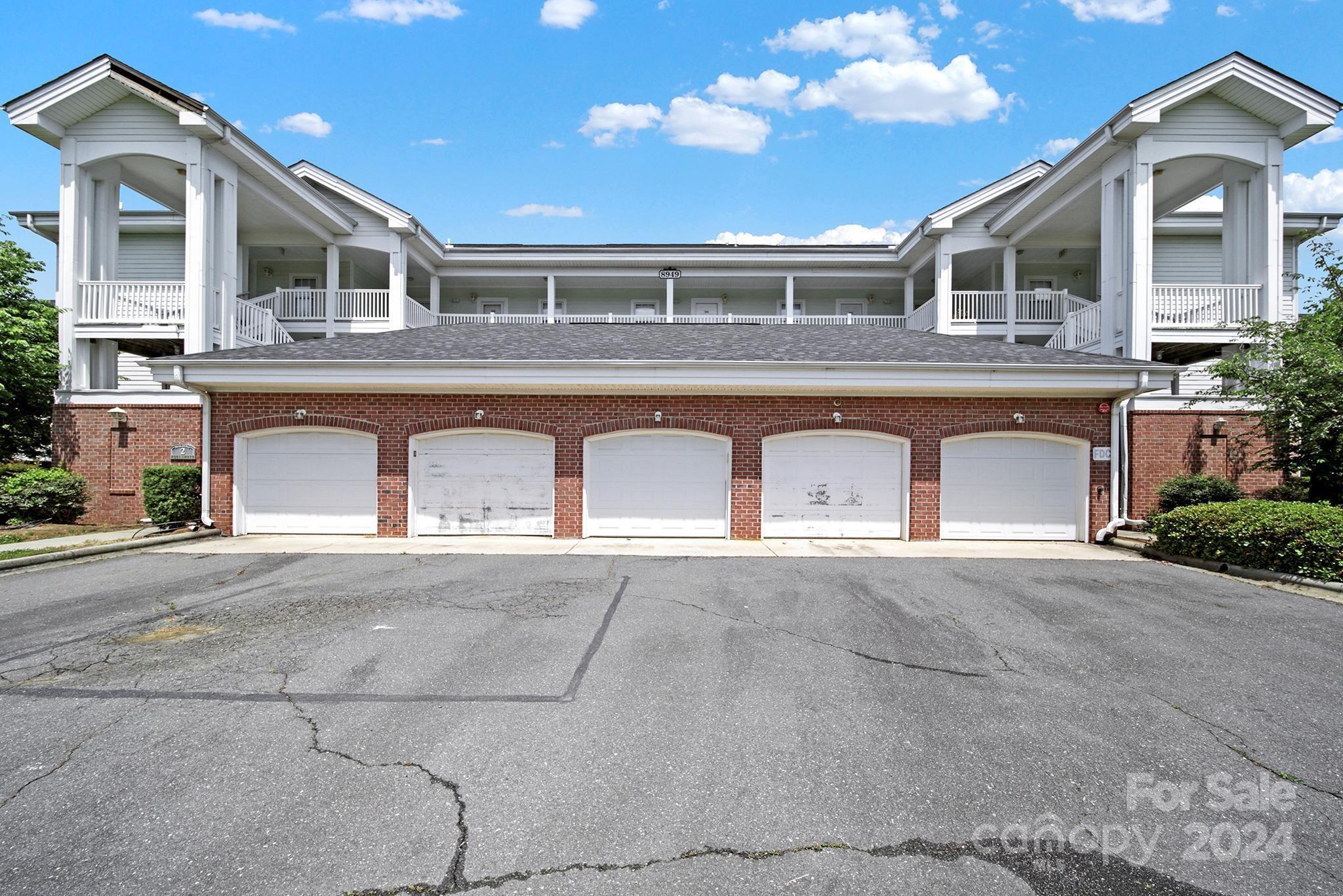 8959 Meadow Vista Road