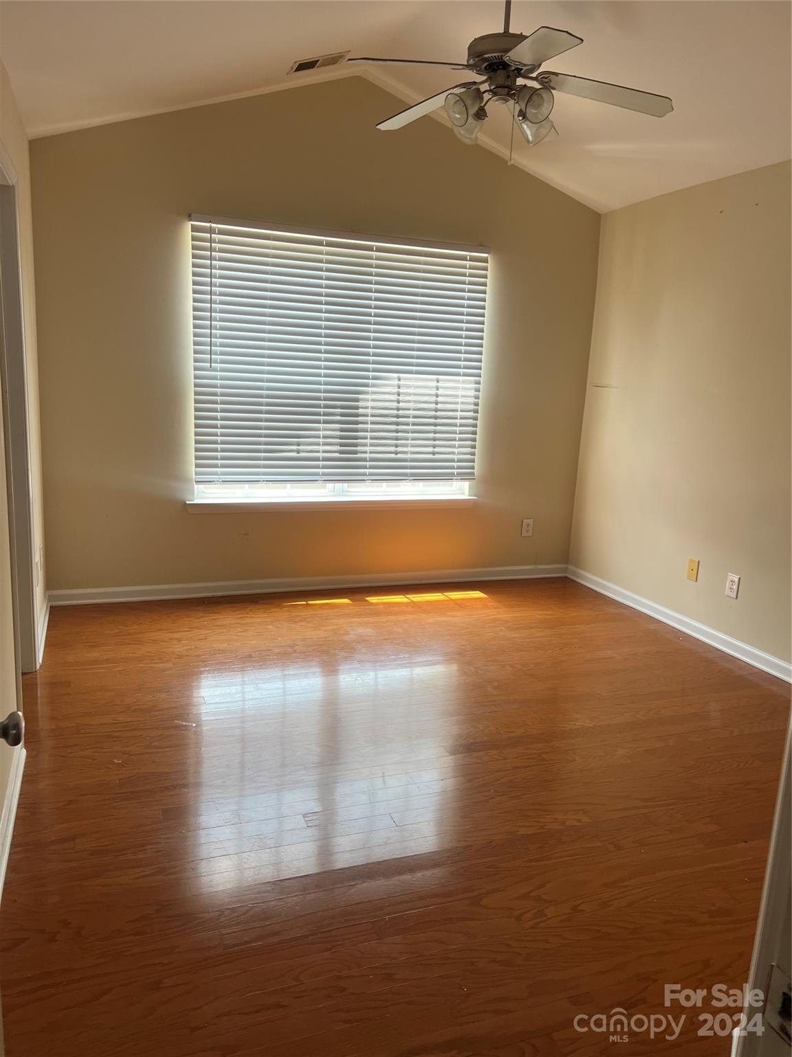 829 Lacebark Drive Unit: 211