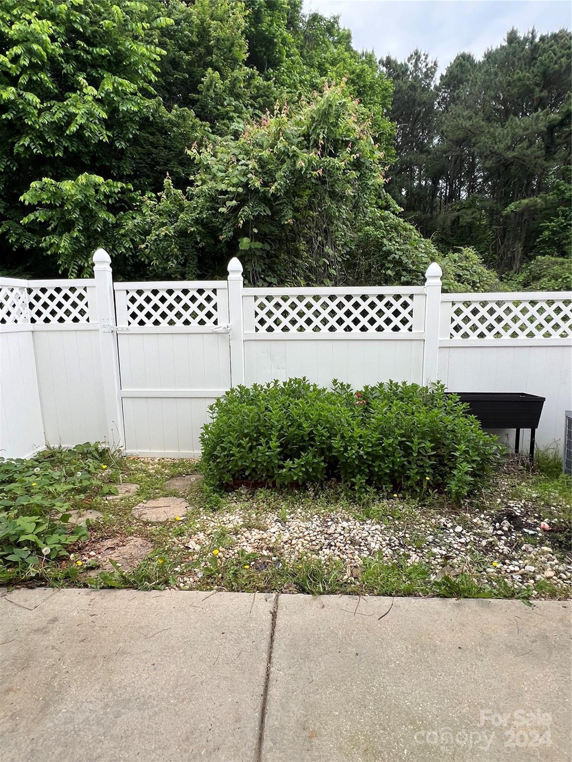 829 Lacebark Drive Unit: 211