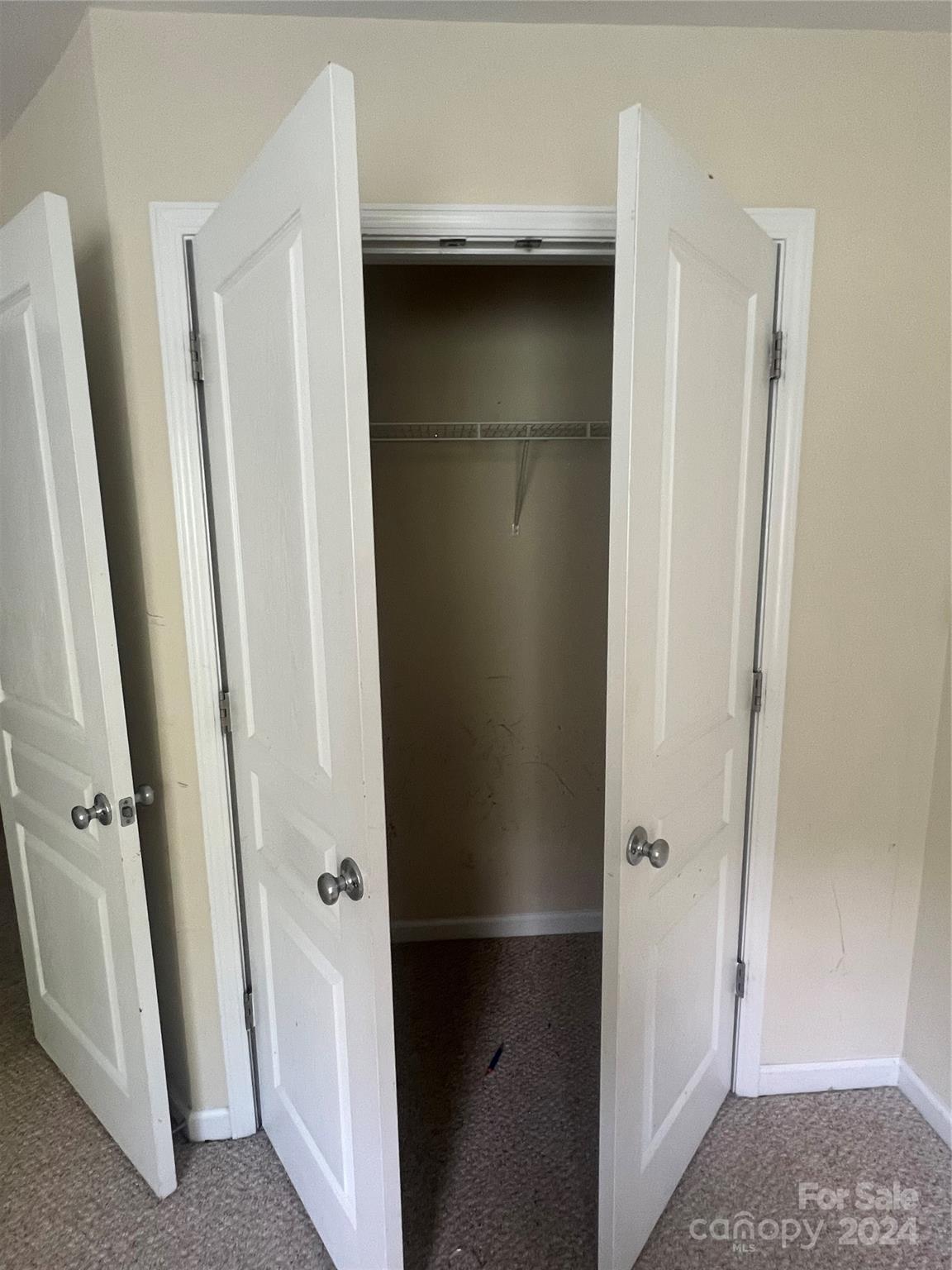 829 Lacebark Drive Unit: 211