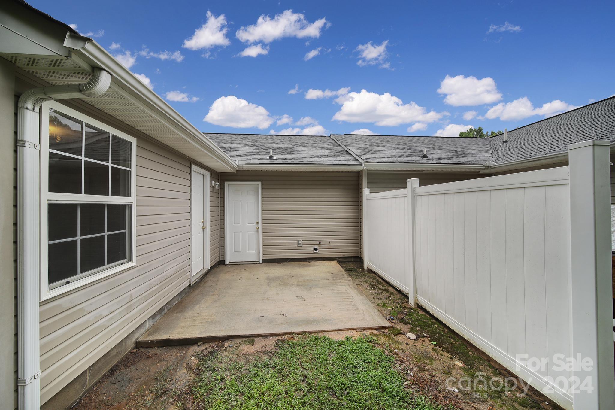 125 Settlemyre Place