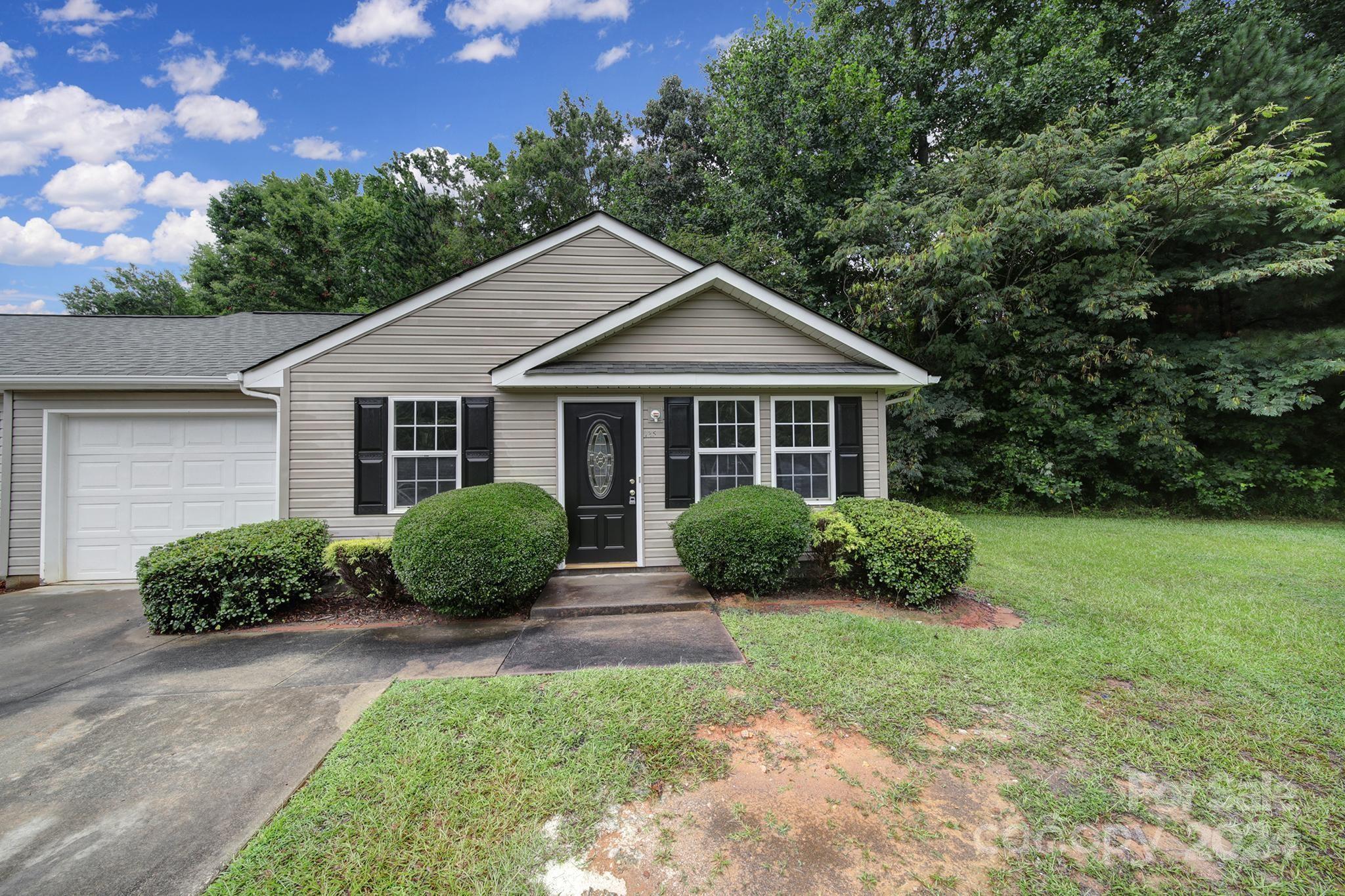 125 Settlemyre Place