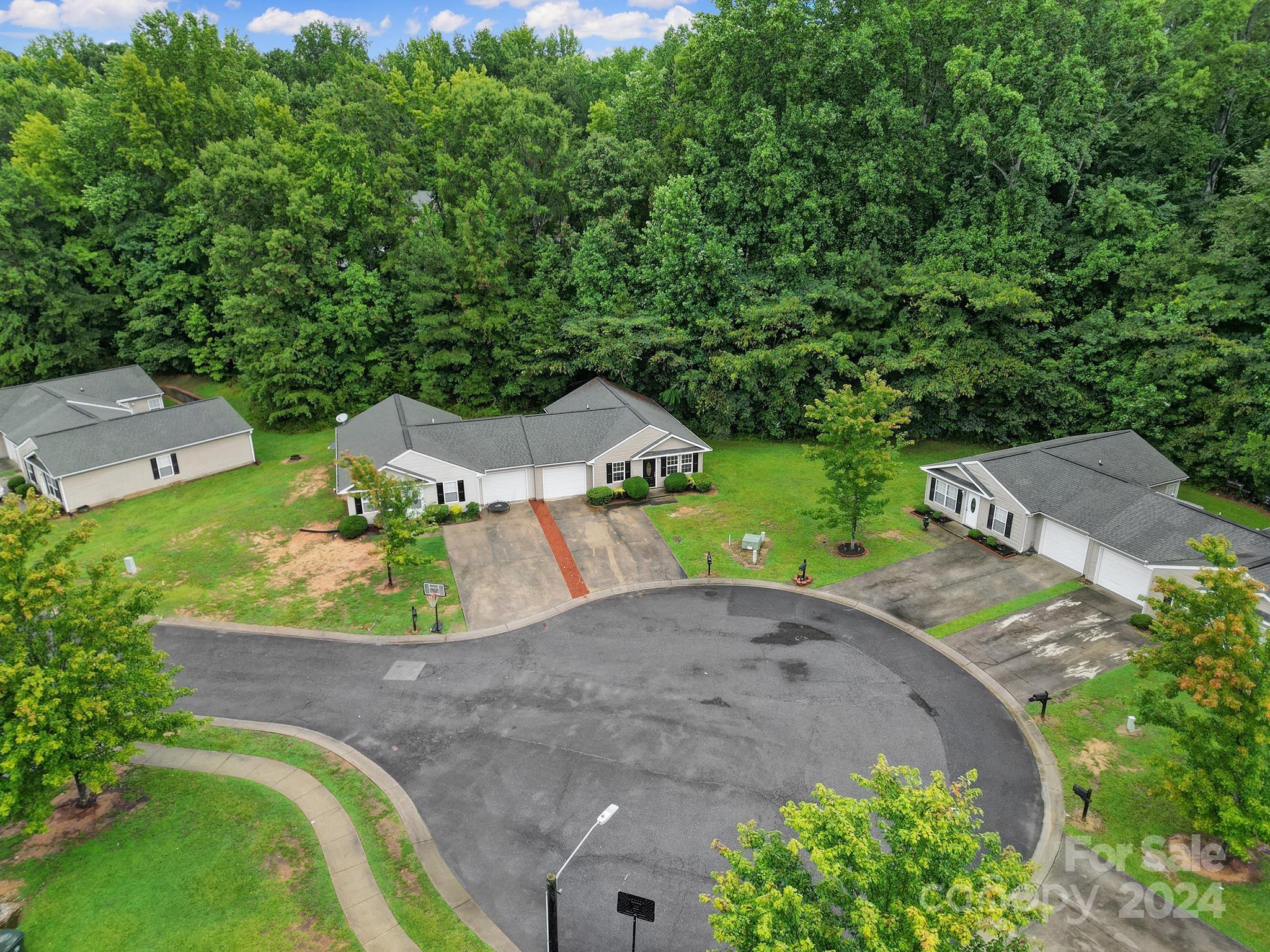 125 Settlemyre Place