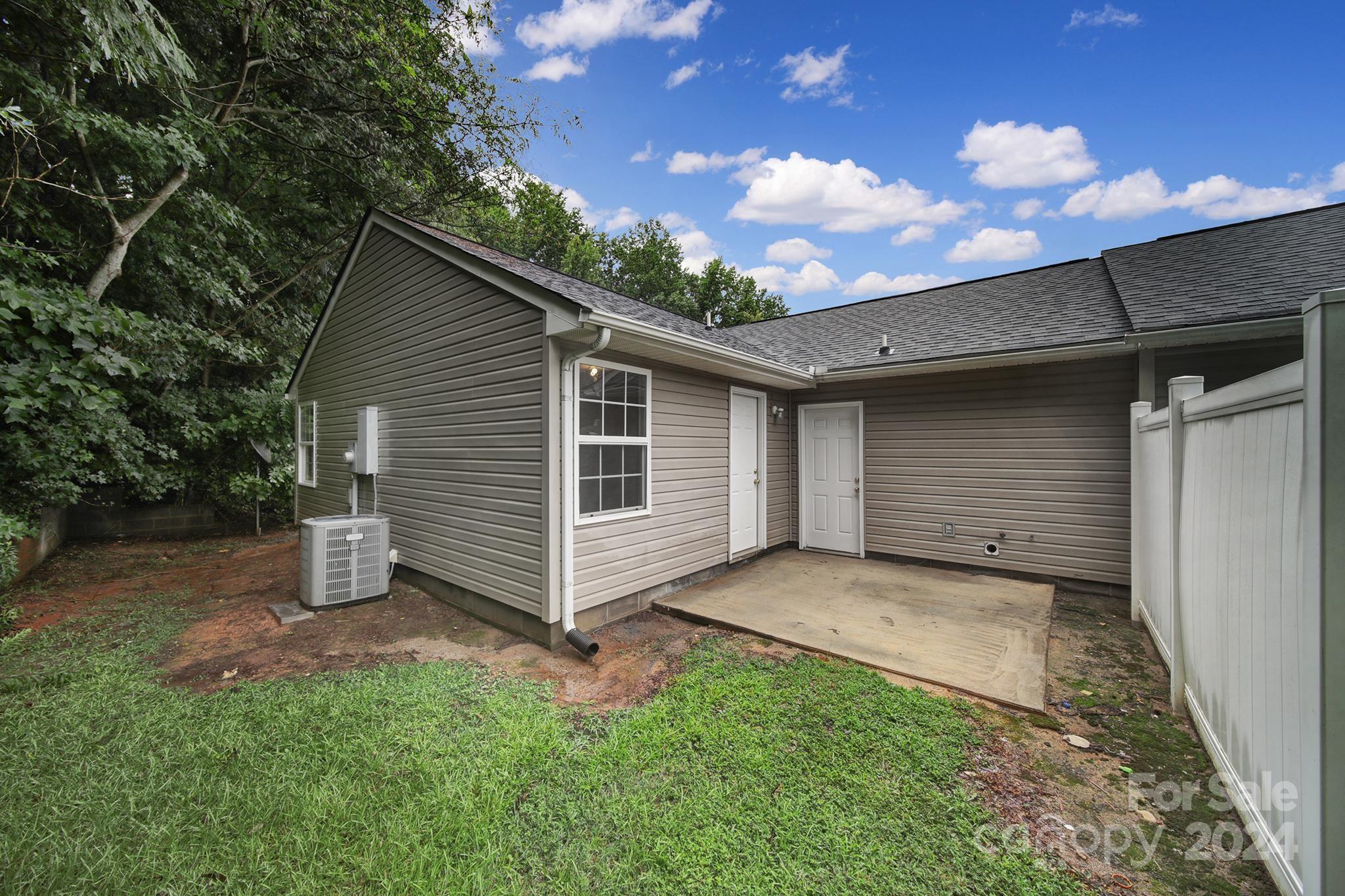 125 Settlemyre Place