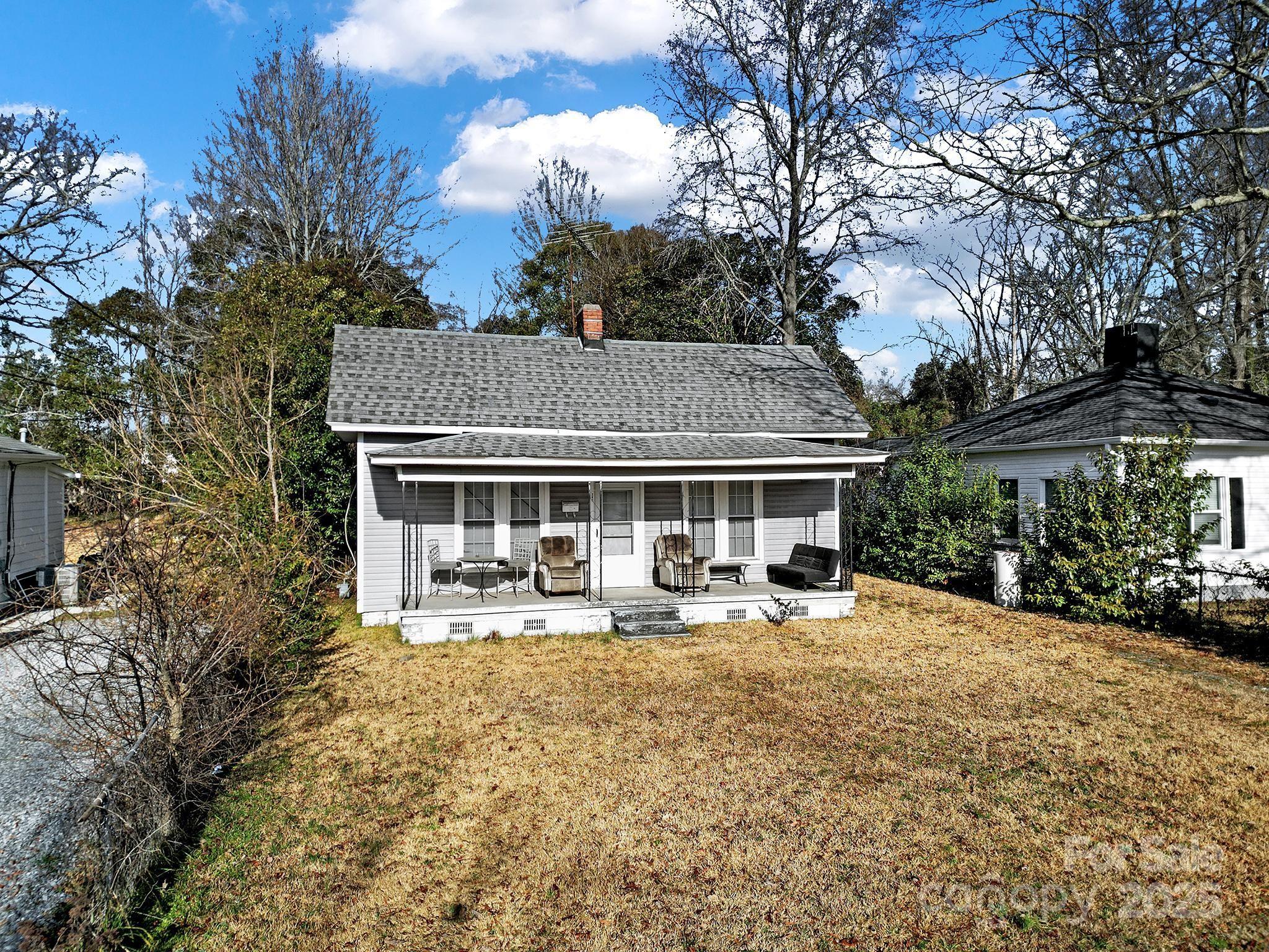 207 Columbia Avenue