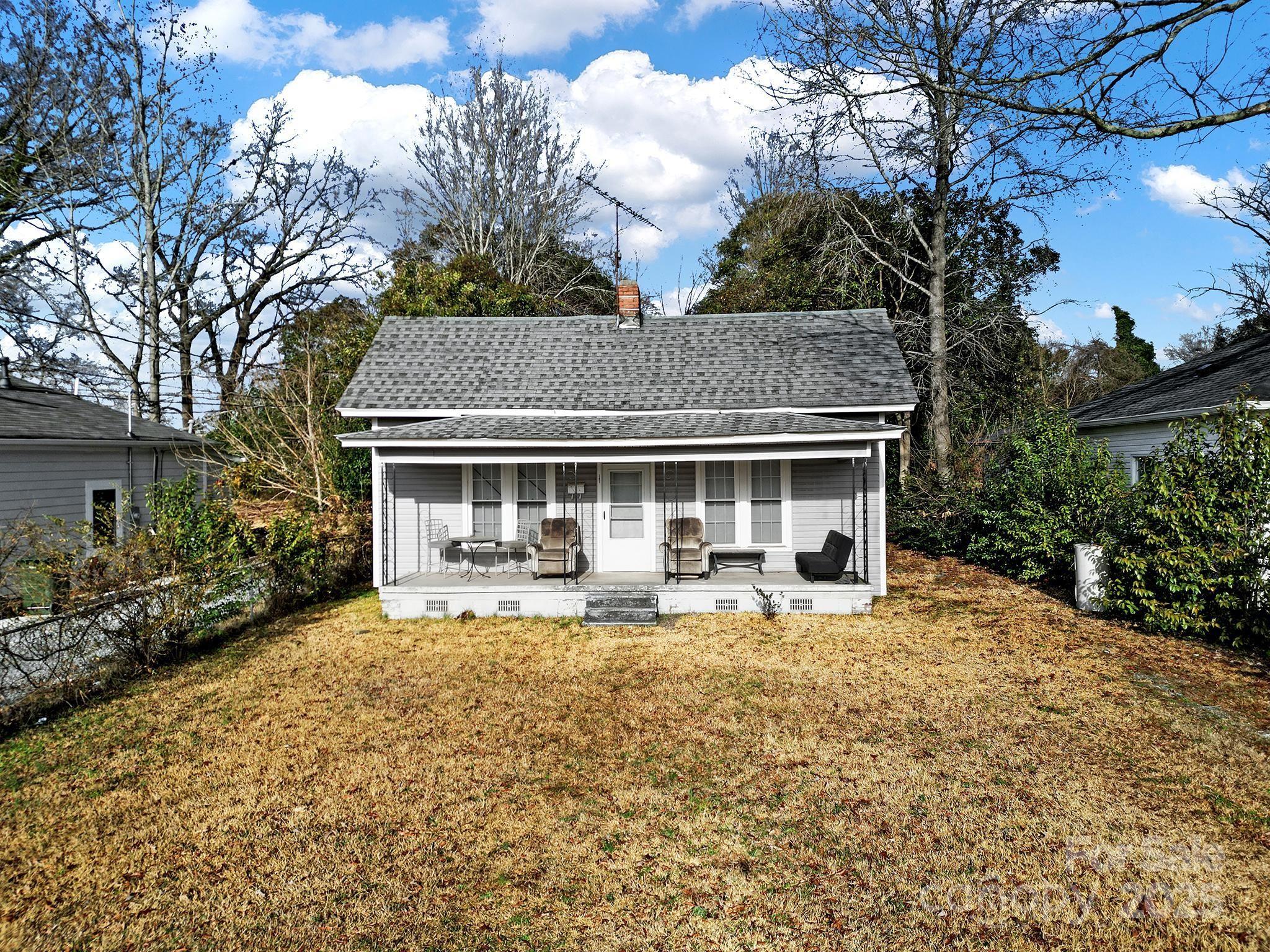 207 Columbia Avenue