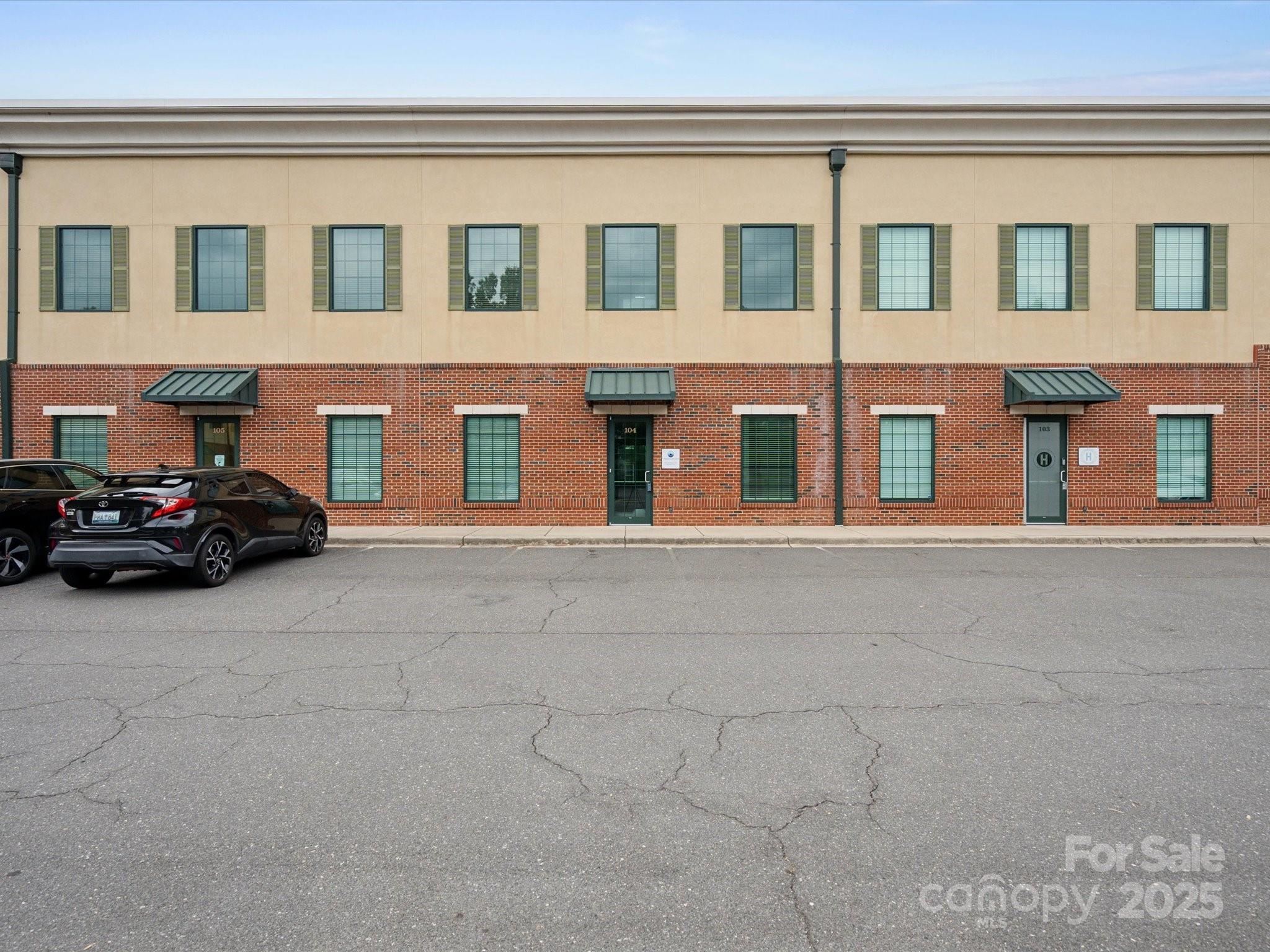 1171 Market Street Unit: 202