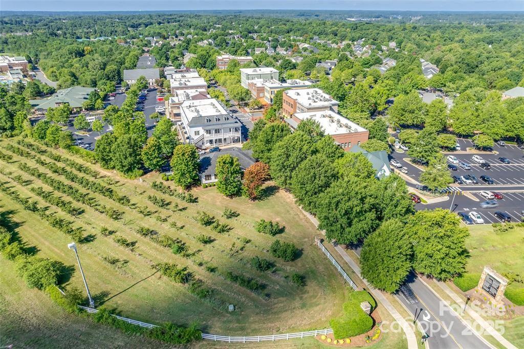 1171 Market Street Unit: 202