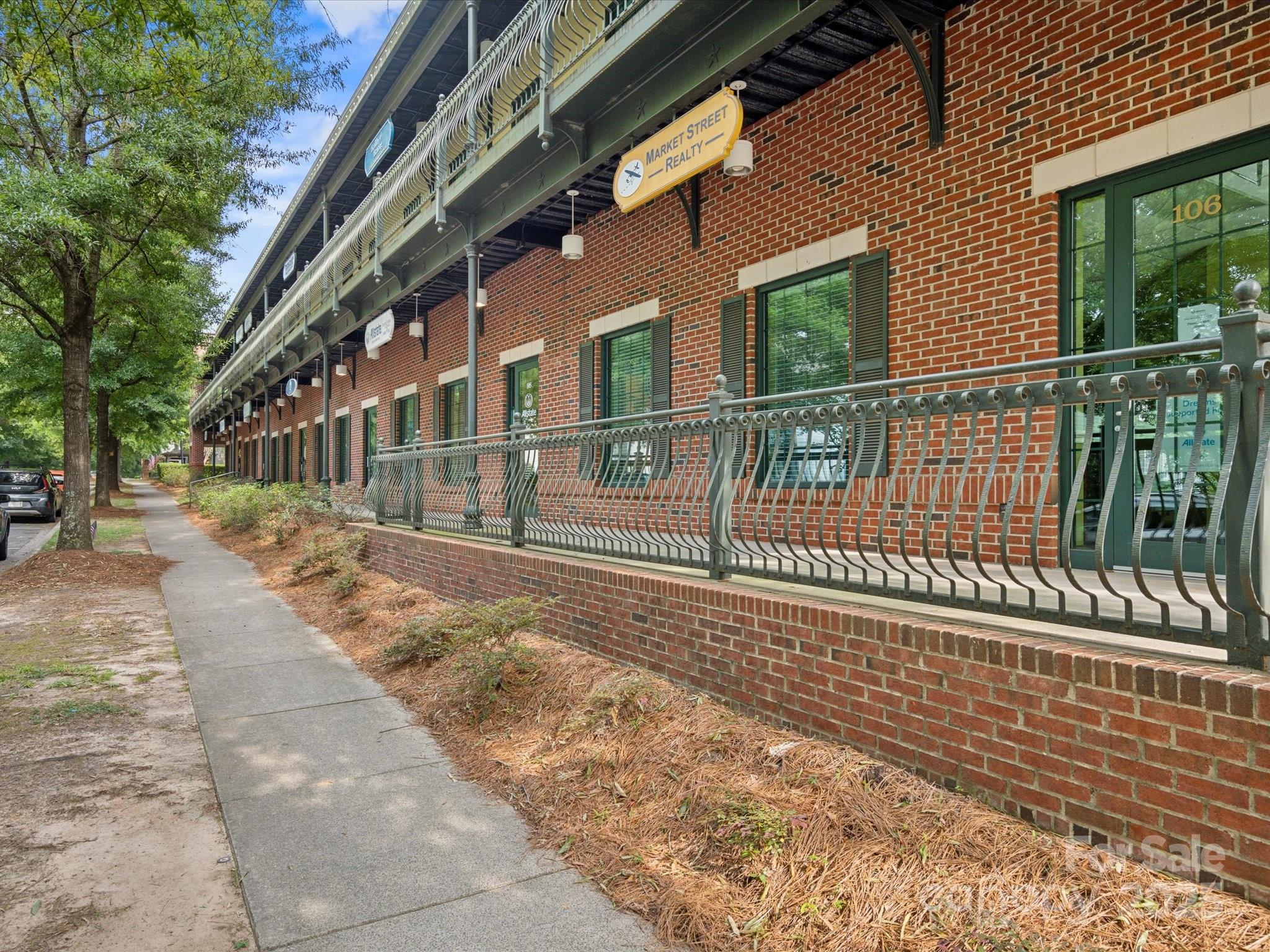 1171 Market Street Unit: 202