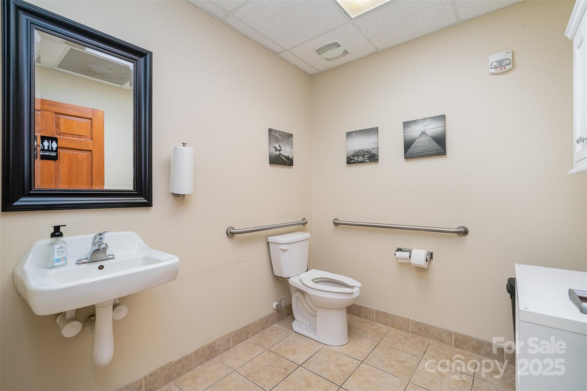 1171 Market Street Unit: 202