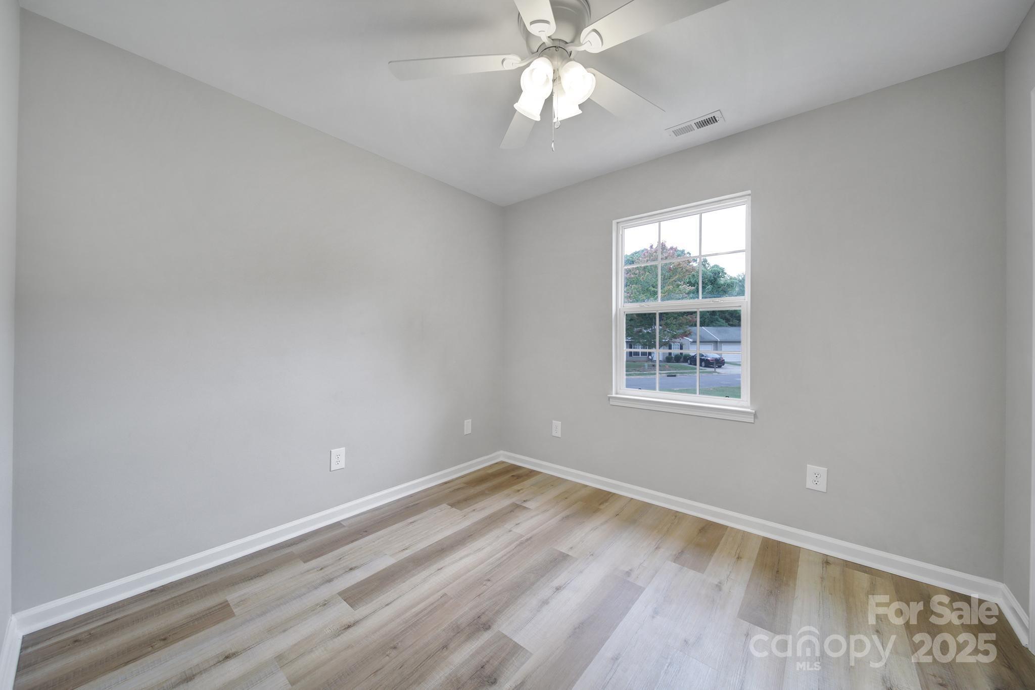 121 Settlemyre Place